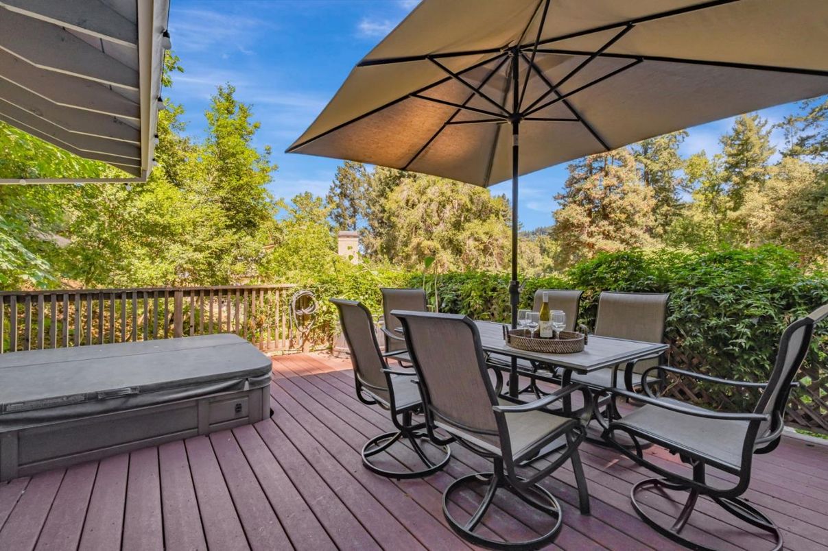 Exterior, Hot Tub
