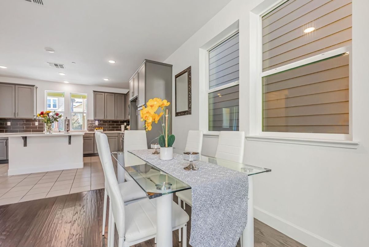 Dining room, Interior, Kitchen, Recessed Lighting, Wood Texture Flooring