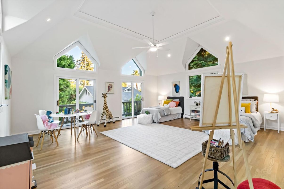 Bedroom, Dining room, Interior, Recessed Lighting, Wood Texture Flooring