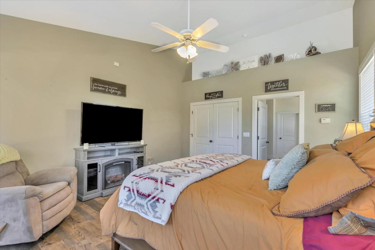 Bedroom, Interior, Wood Texture Flooring