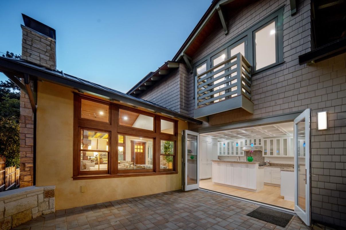 Exterior, Outdoor Kitchen