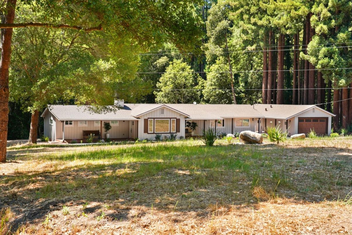 Backyard, Detached Garage, Exterior