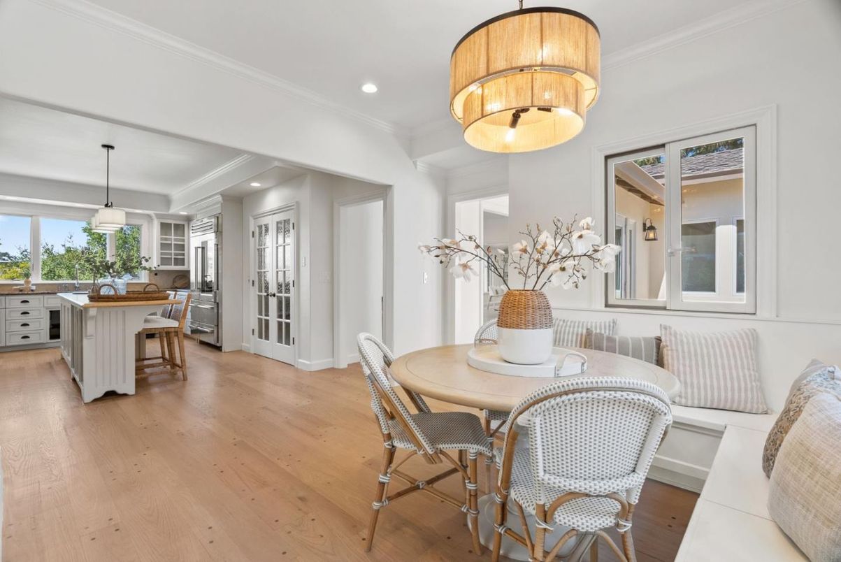 Dining room, Interior, Kitchen, Pendant Lights, Recessed Lighting, Wood Texture Flooring