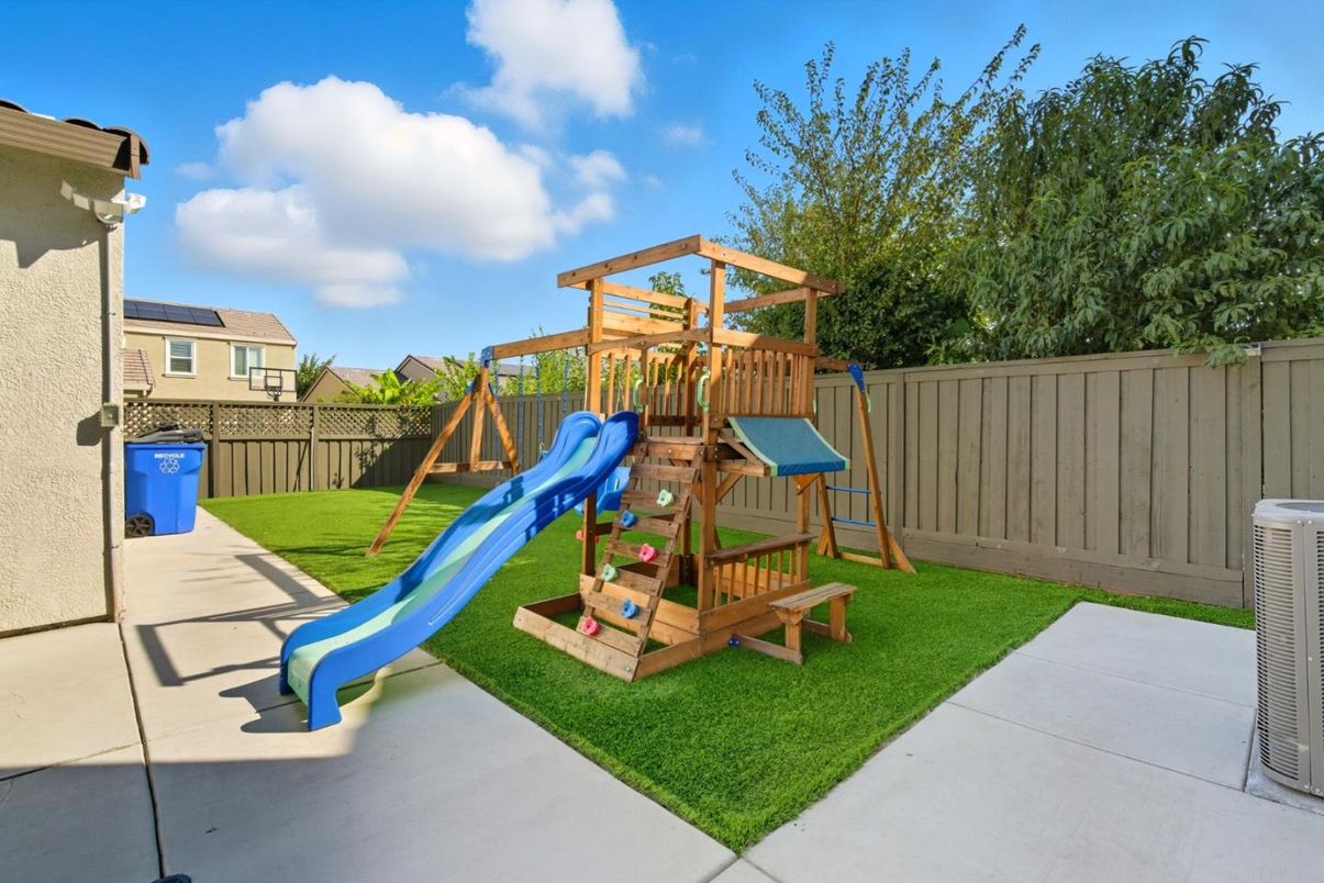 Backyard, Exterior, Playground
