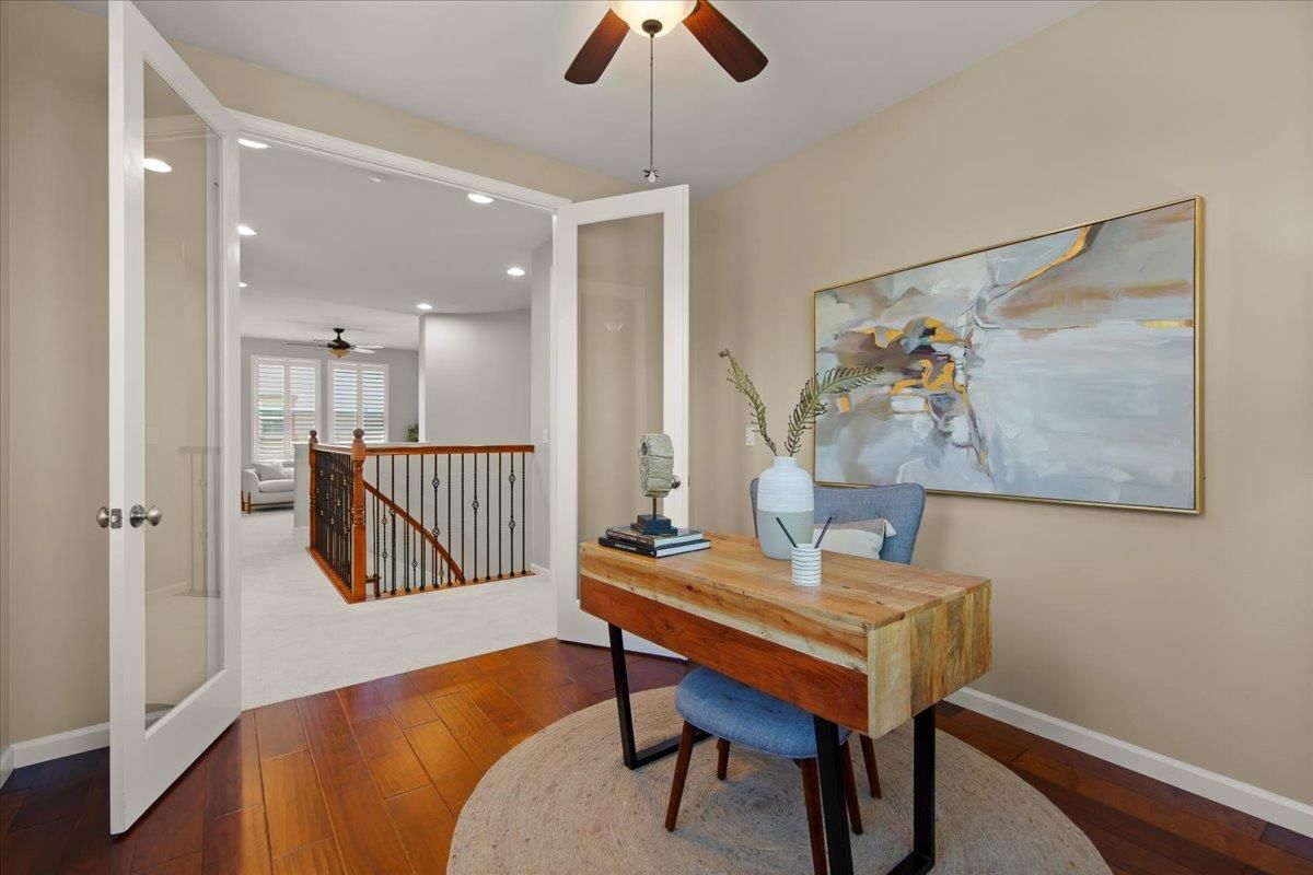 Home Office, Interior, Recessed Lighting, Wood Texture Flooring