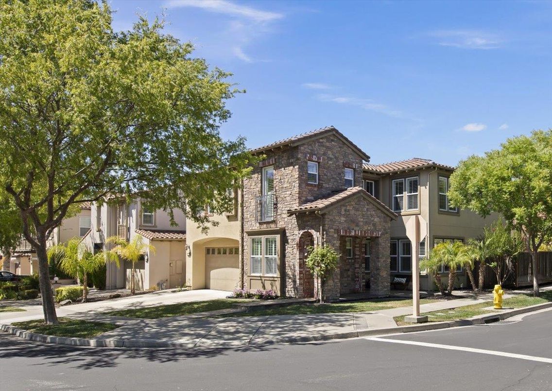 Exterior, Facade, Brick Facade, Mediterranean