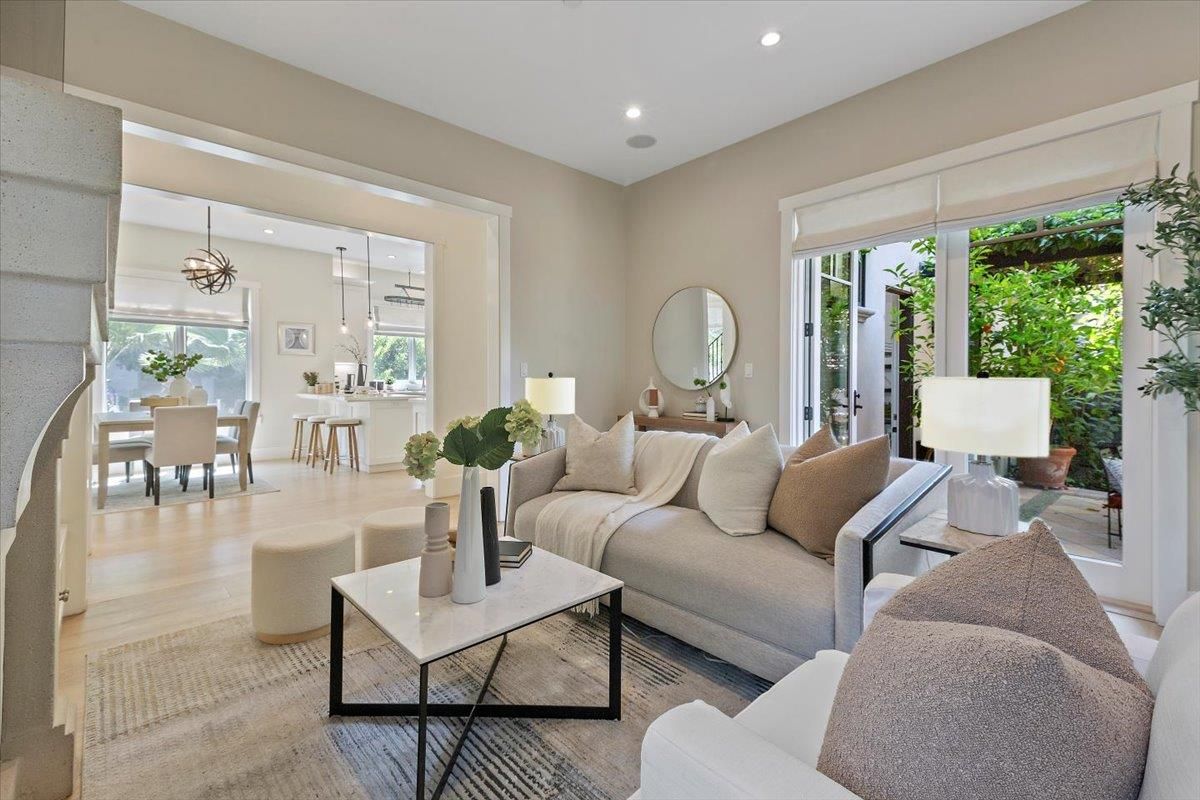Dining room, Interior, Living room, Pendant Lights, Recessed Lighting, Wood Texture Flooring
