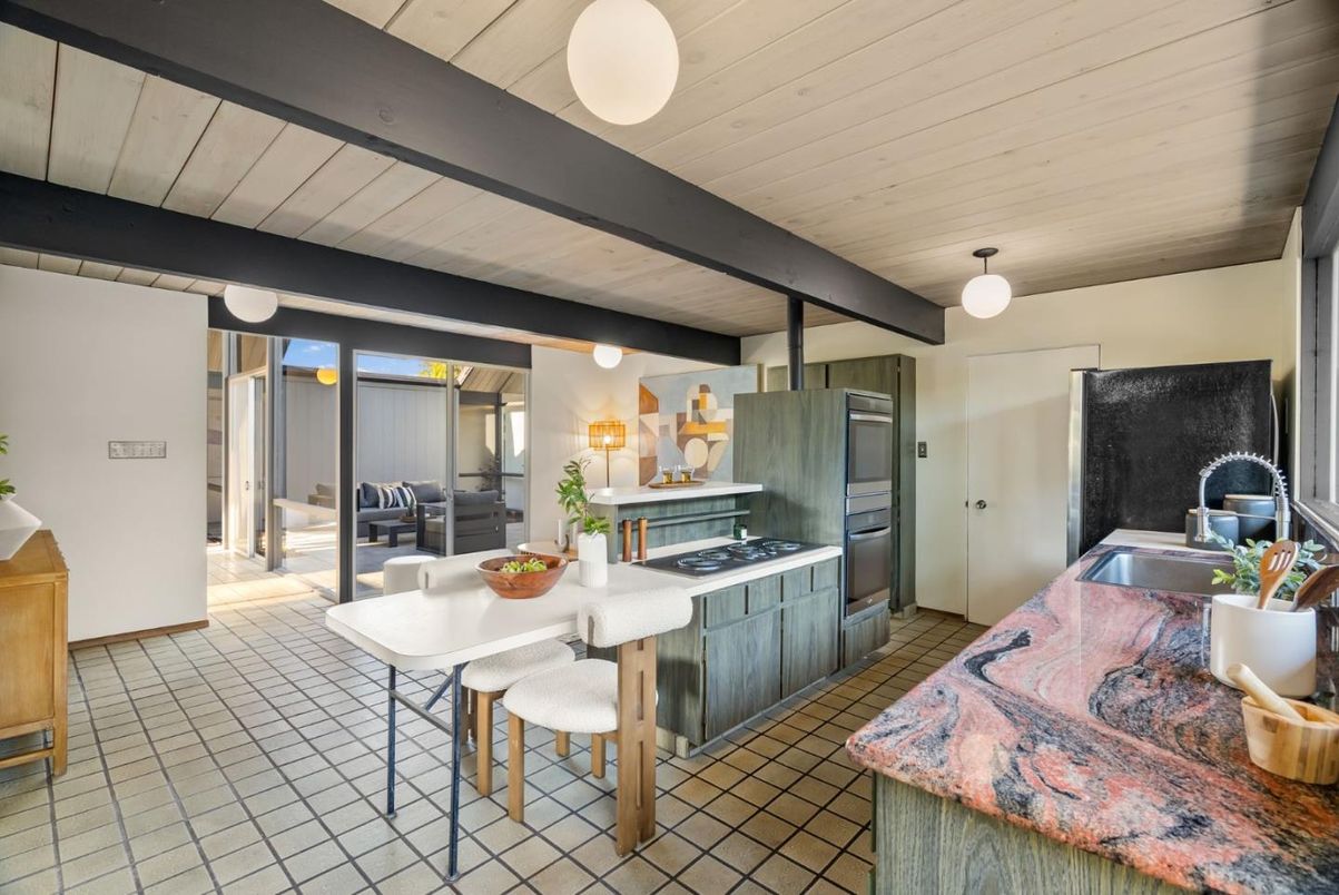 Dining room, Interior, Kitchen, Living room, Pendant Lights, Stainless Steel Appliances