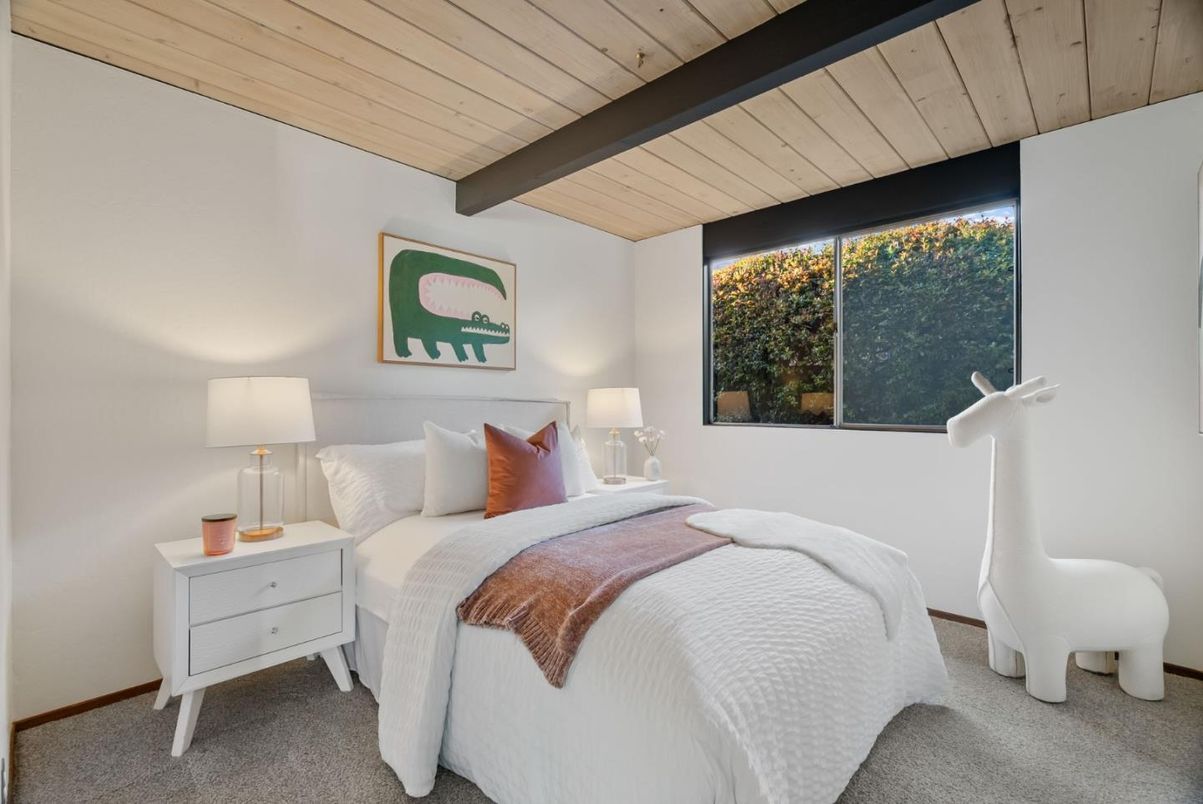 Bedroom, Interior, Wooden Beams, Wooden Ceilings