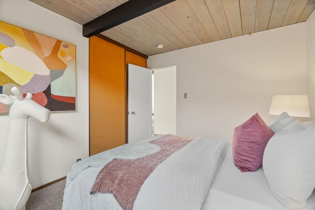Bedroom, Interior, Wooden Beams, Wooden Ceilings