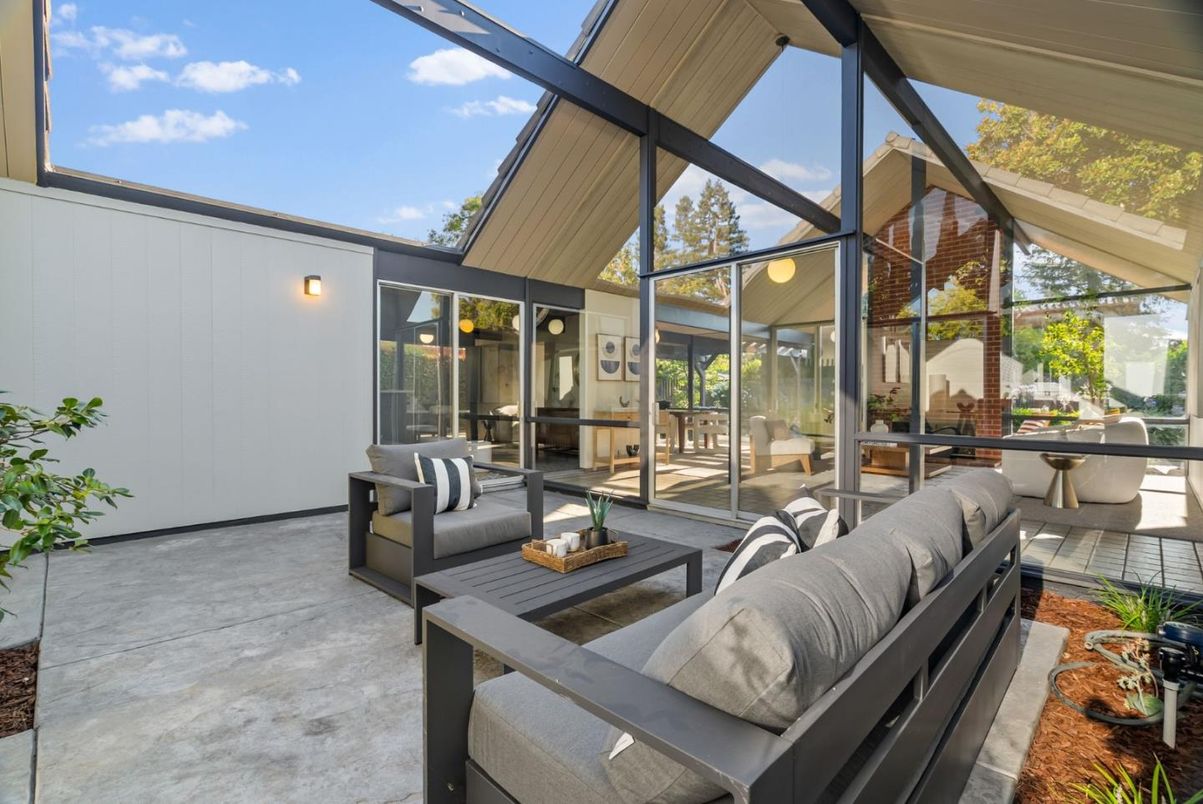 Exterior, Glass Ceilings, Sun Room