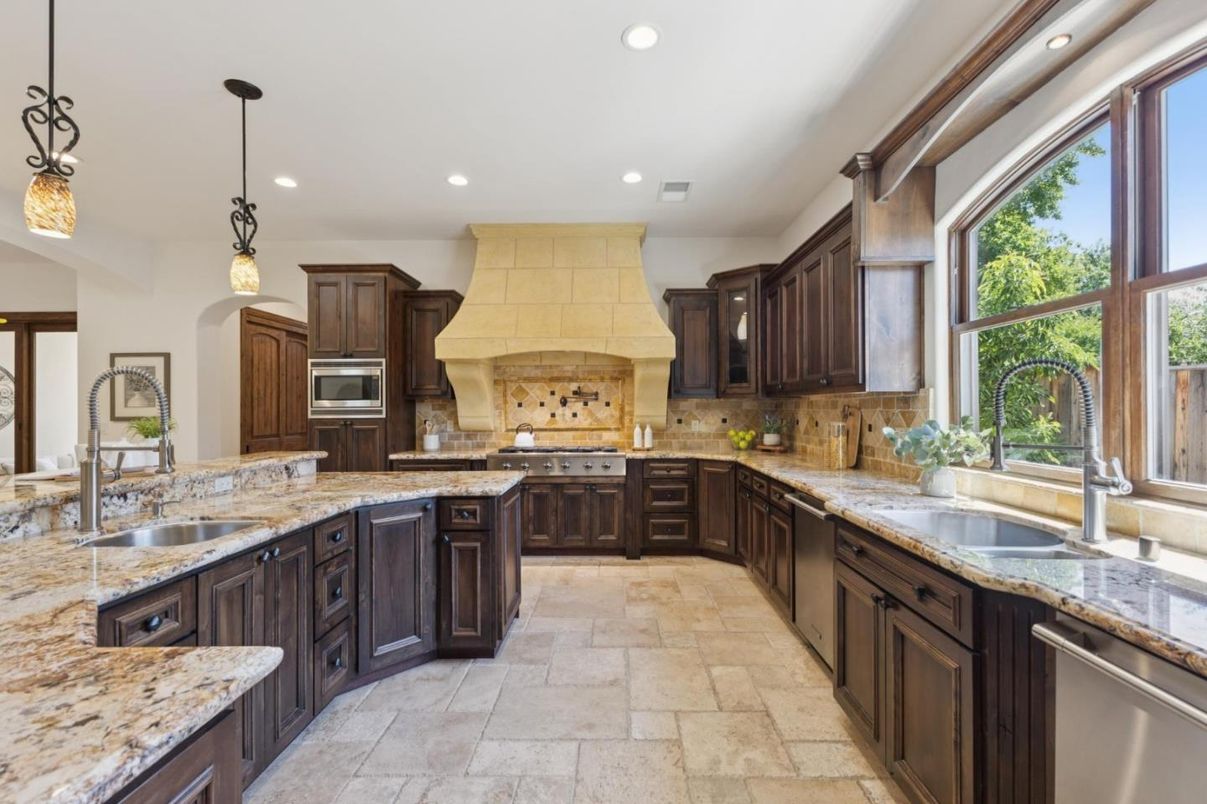 Interior, Kitchen, Pendant Lights, Recessed Lighting, Stainless Steel Appliances