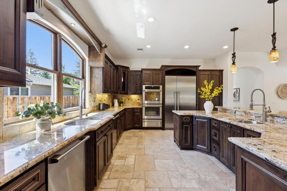 Interior, Kitchen, Pendant Lights, Recessed Lighting, Stainless Steel Appliances