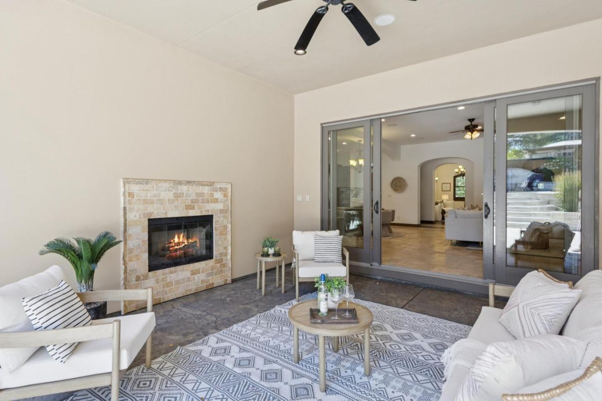 Fireplace, Interior, Recessed Lighting