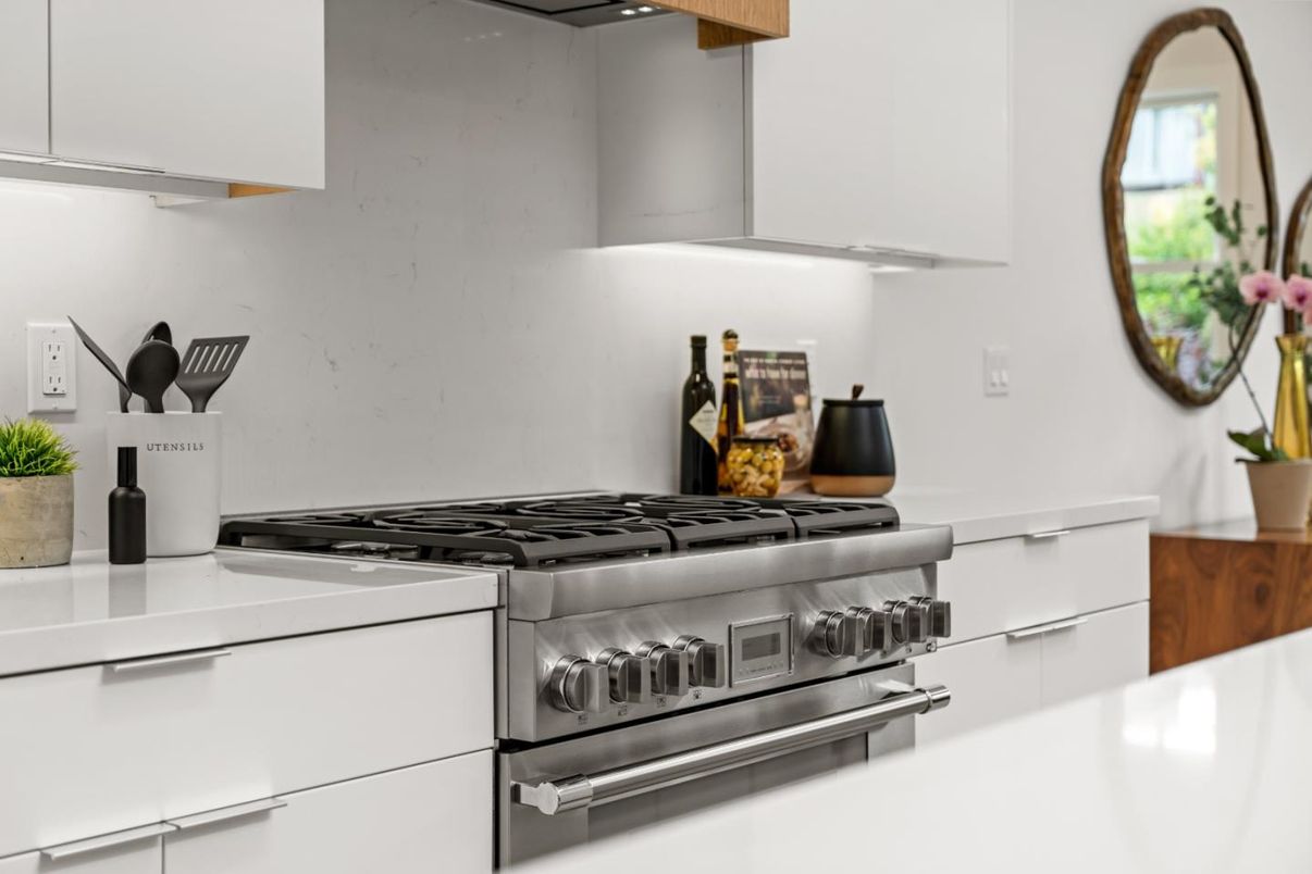 Interior, Kitchen, Stainless Steel Appliances
