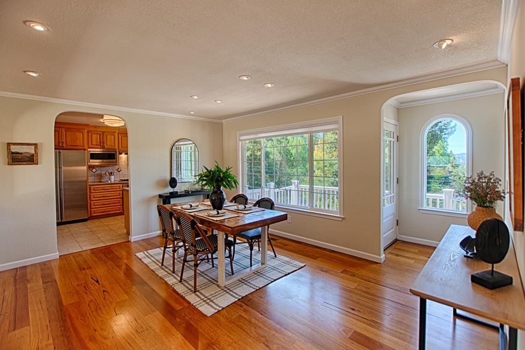 Dining room, Interior, Kitchen, Recessed Lighting, Stainless Steel Appliances, Wood Texture Flooring