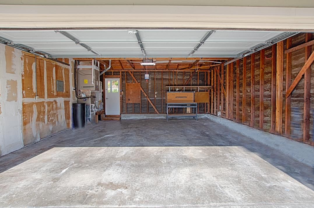 Garage, Interior, Wooden Walls