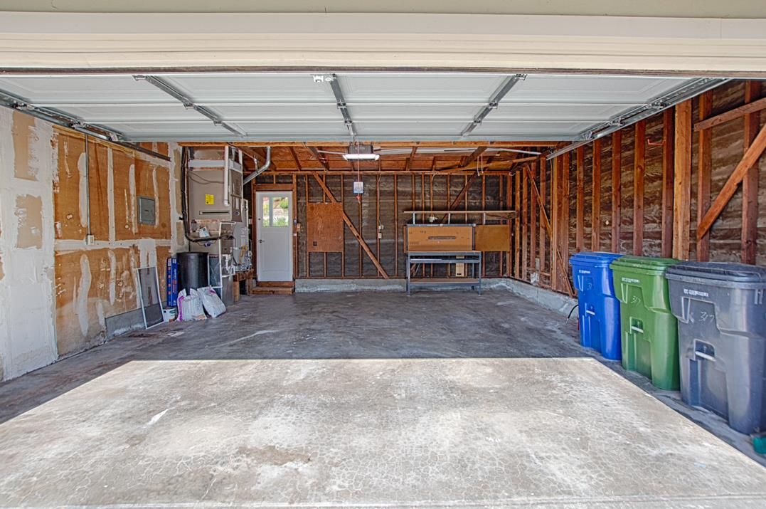 Garage, Interior, Wooden Walls