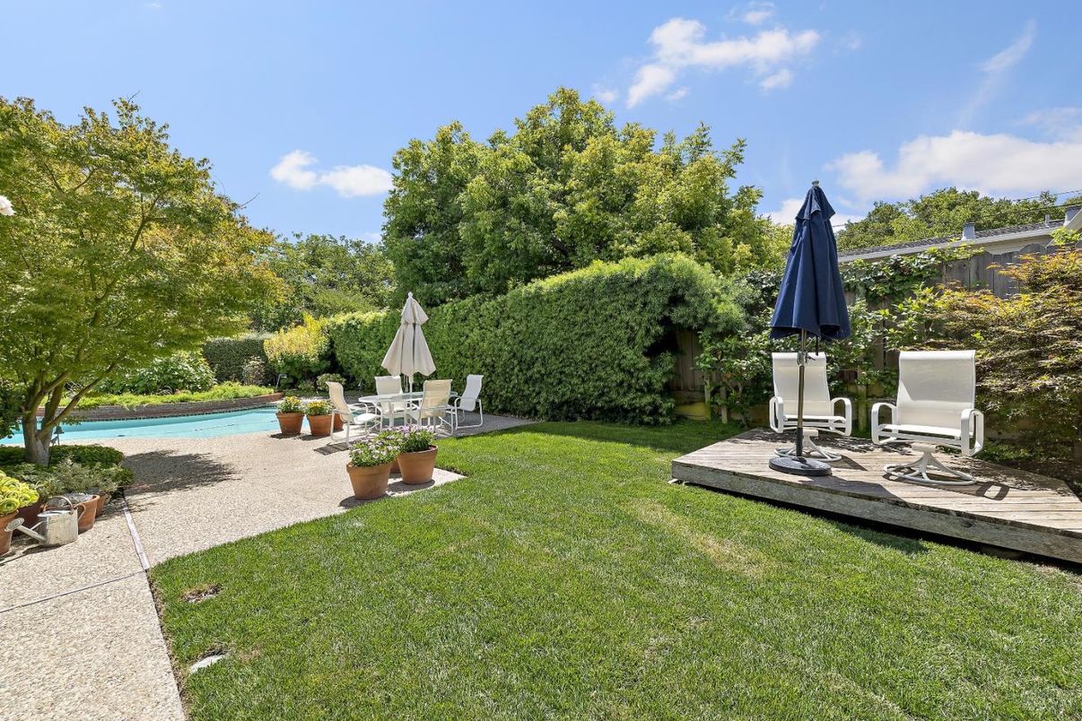 Backyard, Exterior, Pool