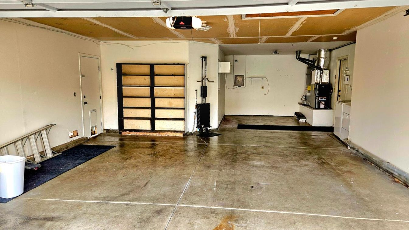 Fitness Equipment, Garage, Interior