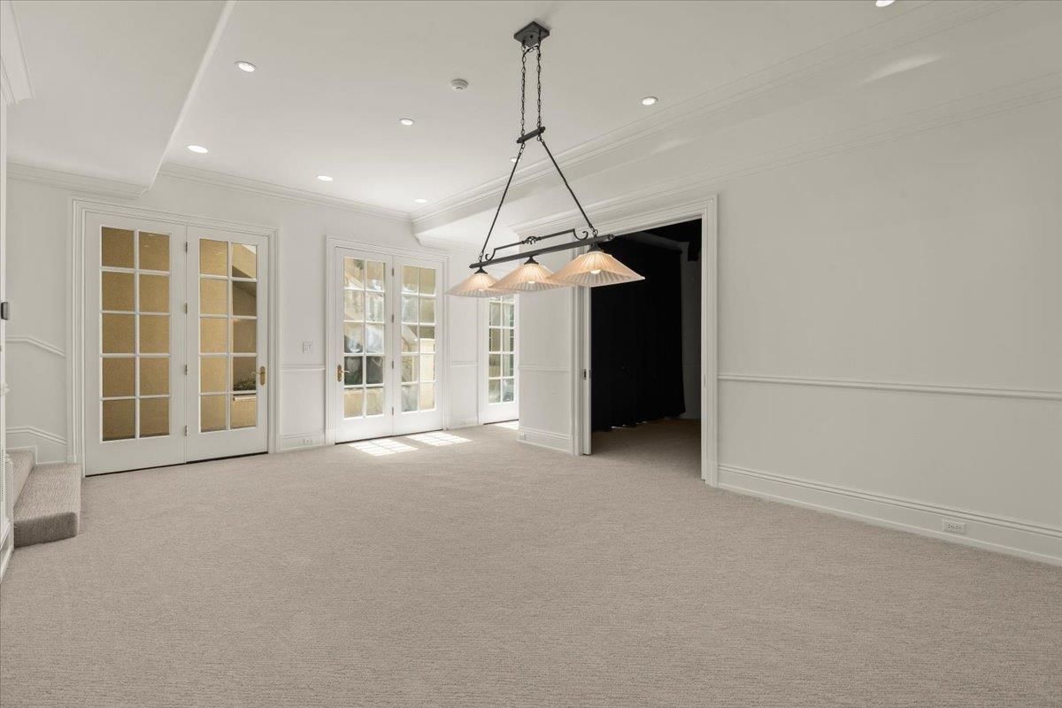 Empty room, Interior, Pendant Lights, Recessed Lighting