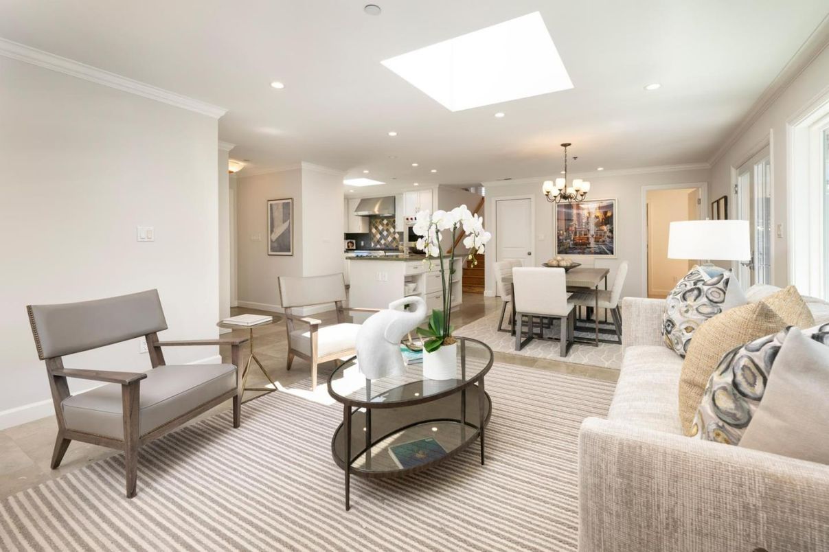 Chandelier, Dining room, Interior, Kitchen, Living room, Recessed Lighting