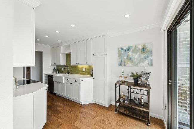 Interior, Kitchen, Recessed Lighting, Wood Texture Flooring