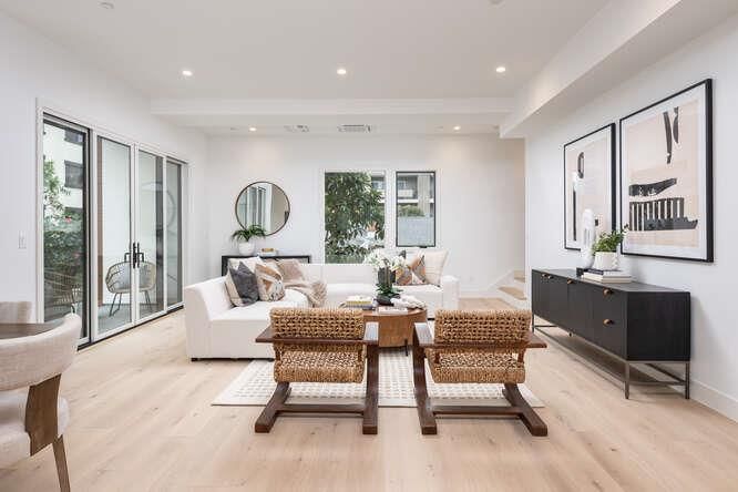 Interior, Living room, Recessed Lighting, Wood Texture Flooring