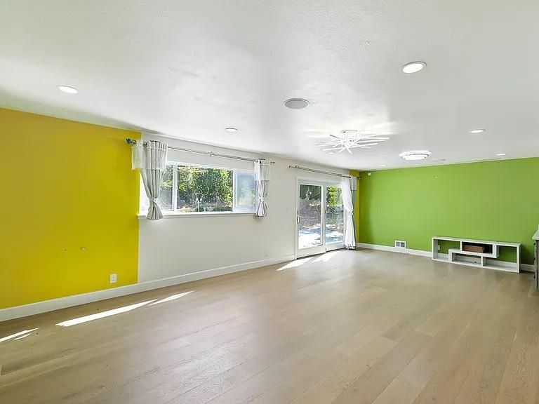 Empty room, Interior, Recessed Lighting, Wood Texture Flooring