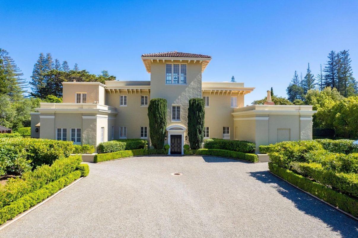 Backyard, Exterior, Facade, Mediterranean