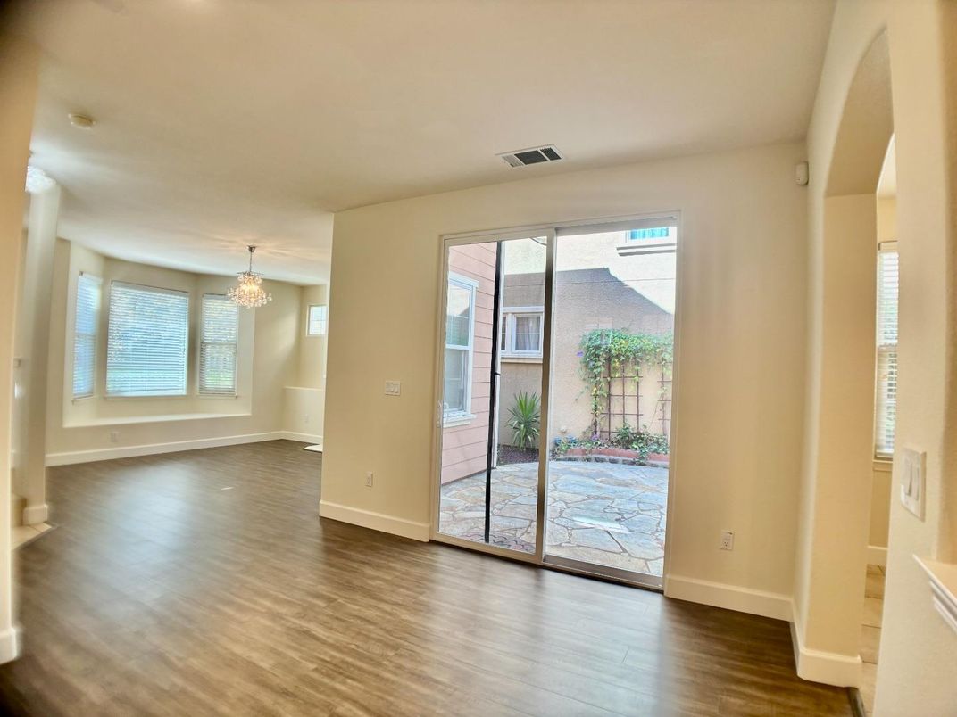 Chandelier, Empty room, Interior, Wood Texture Flooring