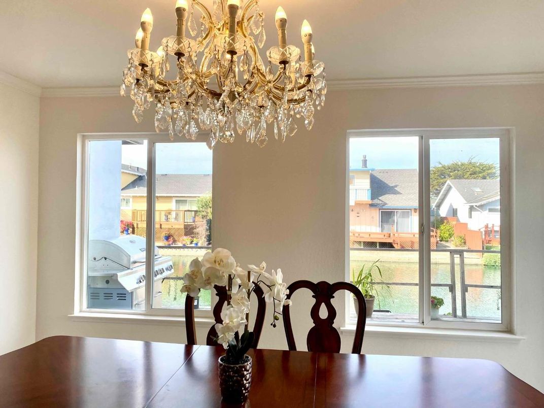 Chandelier, Dining room, Interior