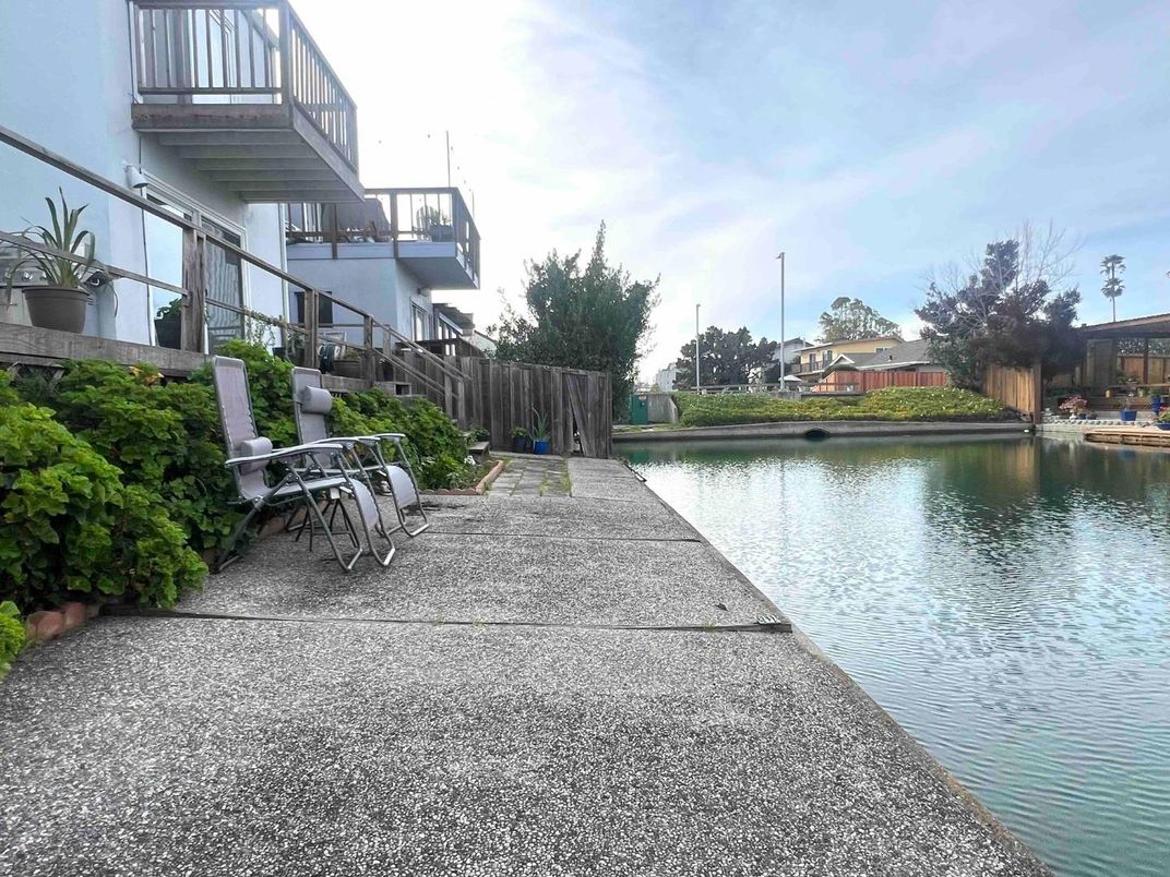 Exterior, Water