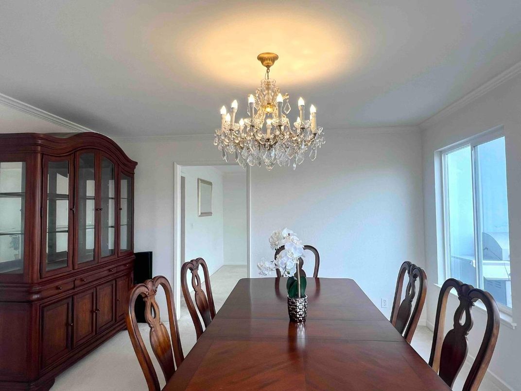 Chandelier, Dining room, Interior