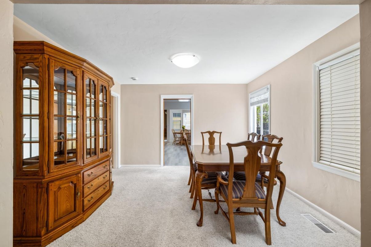 Dining room, Interior