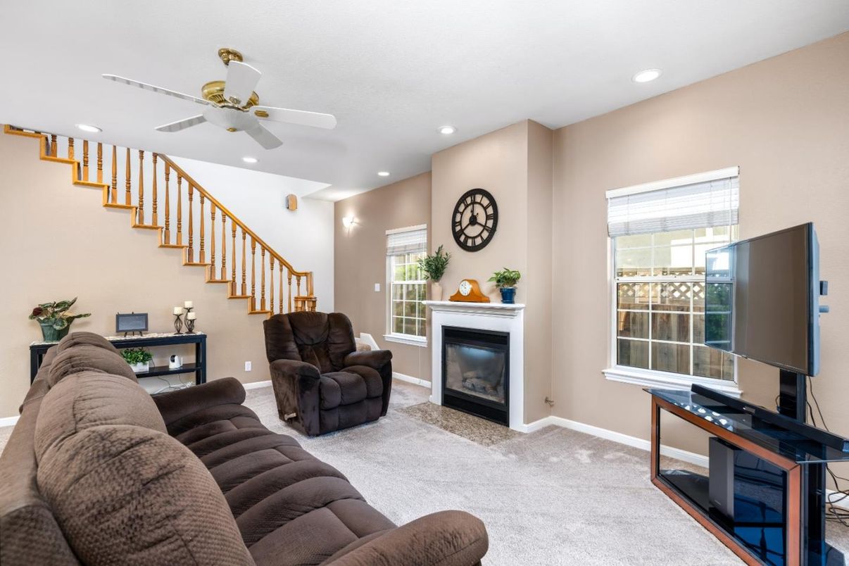 Fireplace, Interior, Living room, Recessed Lighting