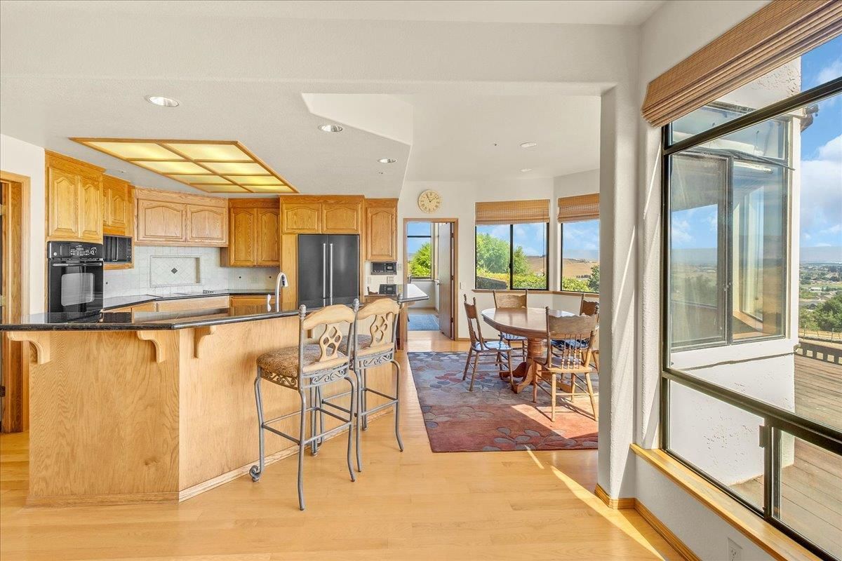 Dining room, Interior, Kitchen, Recessed Lighting, Wood Texture Flooring