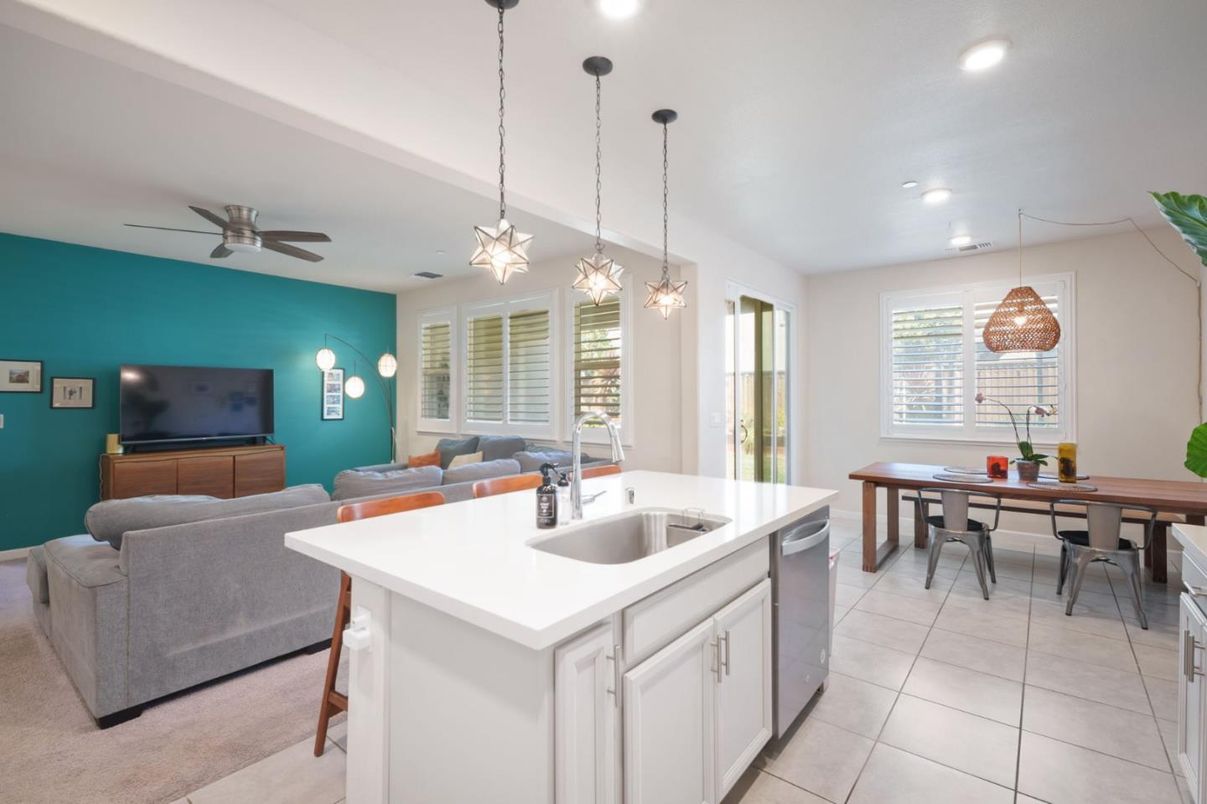 Dining room, Interior, Kitchen, Living room, Pendant Lights, Recessed Lighting