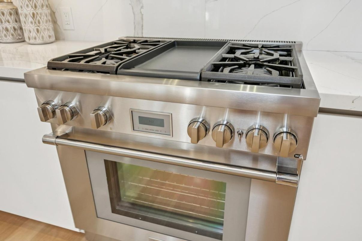 Interior, Kitchen, Stainless Steel Appliances