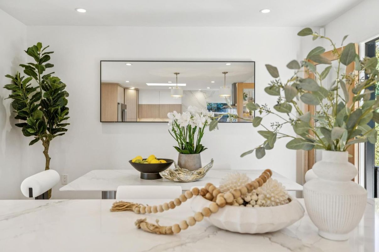 Dining room, Interior, Kitchen, Pendant Lights, Recessed Lighting