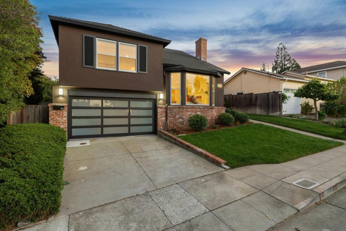 Attached, Exterior, Facade, Brick Facade, Modern