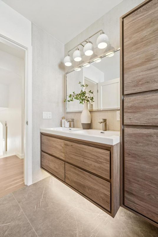 Bathroom, Dual Sink Vanities, Interior