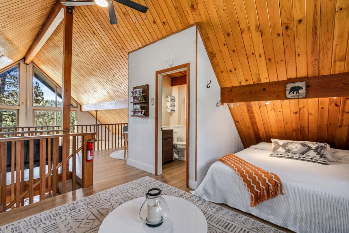 Bedroom, Interior, Wooden Ceilings, Wood Texture Flooring