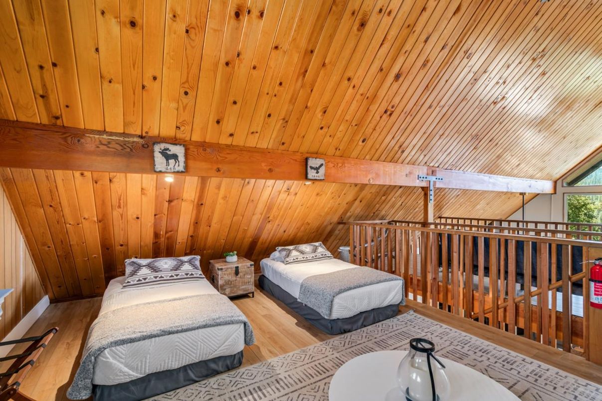 Bedroom, Interior, Wooden Ceilings, Wood Texture Flooring, Wooden Walls