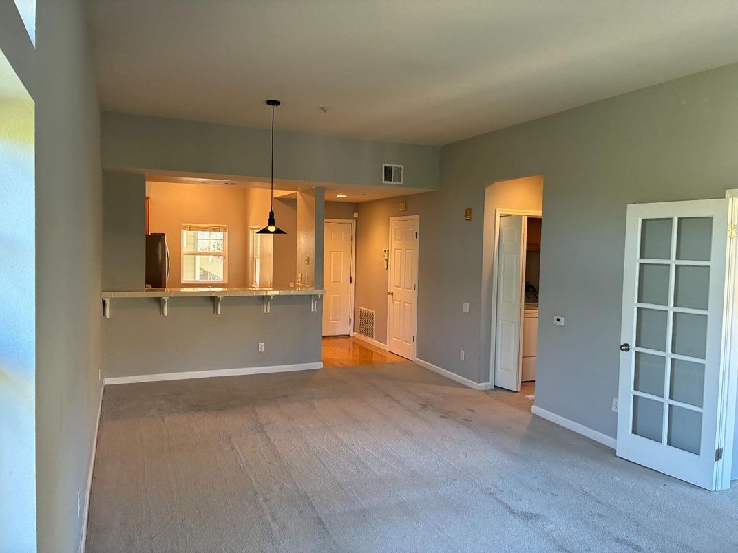 Empty room, Interior, Pendant Lights, Recessed Lighting