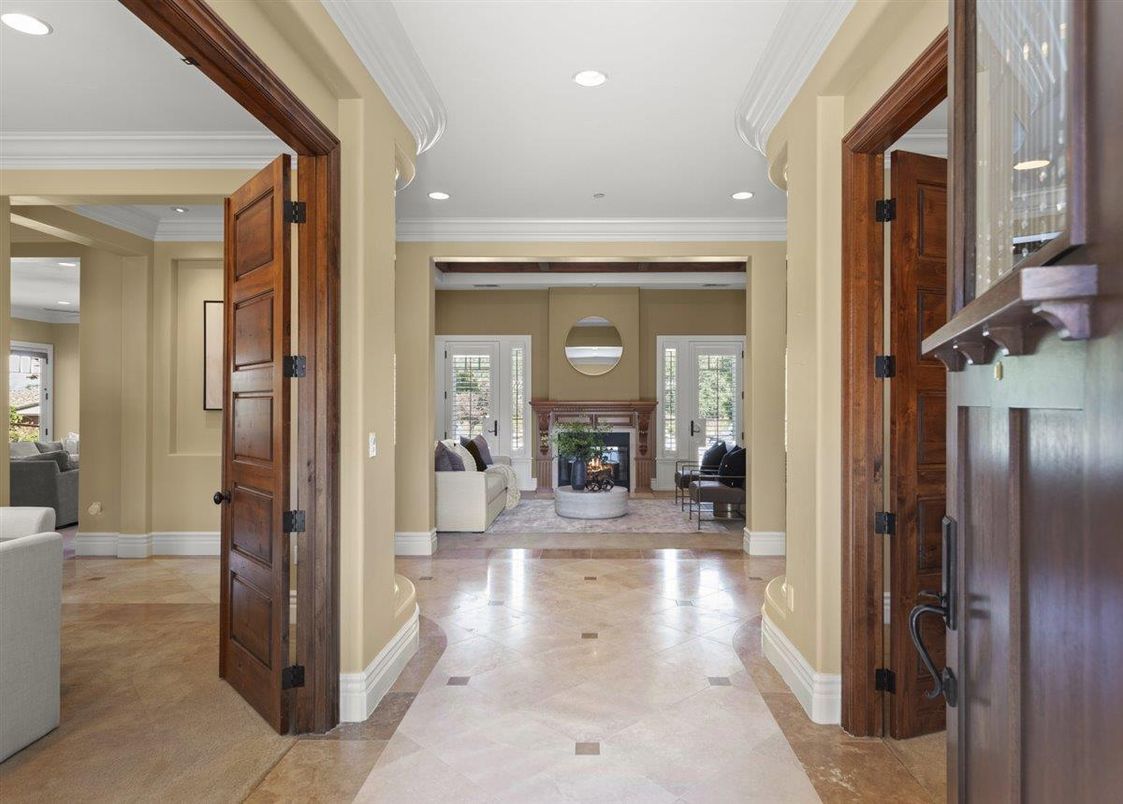 Fireplace, Interior, Living room, Recessed Lighting