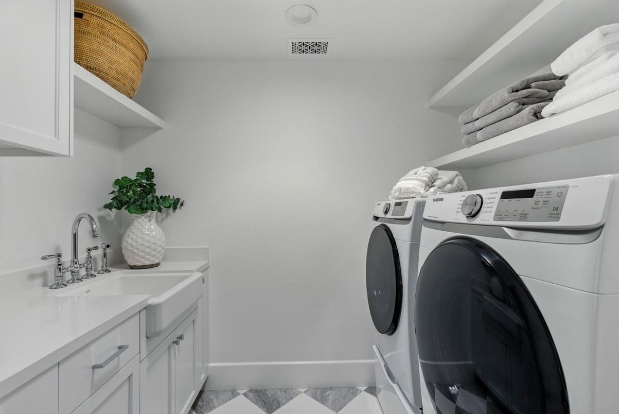 Interior, Washer