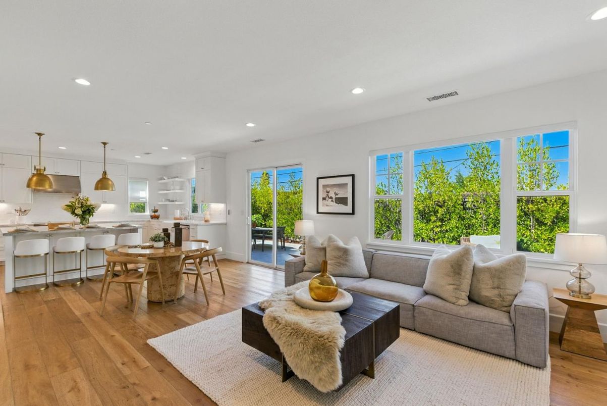 Dining room, Interior, Kitchen, Living room, Pendant Lights, Recessed Lighting, Wood Texture Flooring