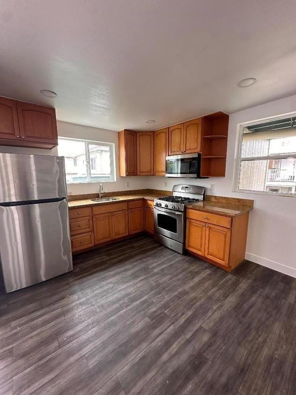 Interior, Kitchen, Stainless Steel Appliances, Wood Texture Flooring