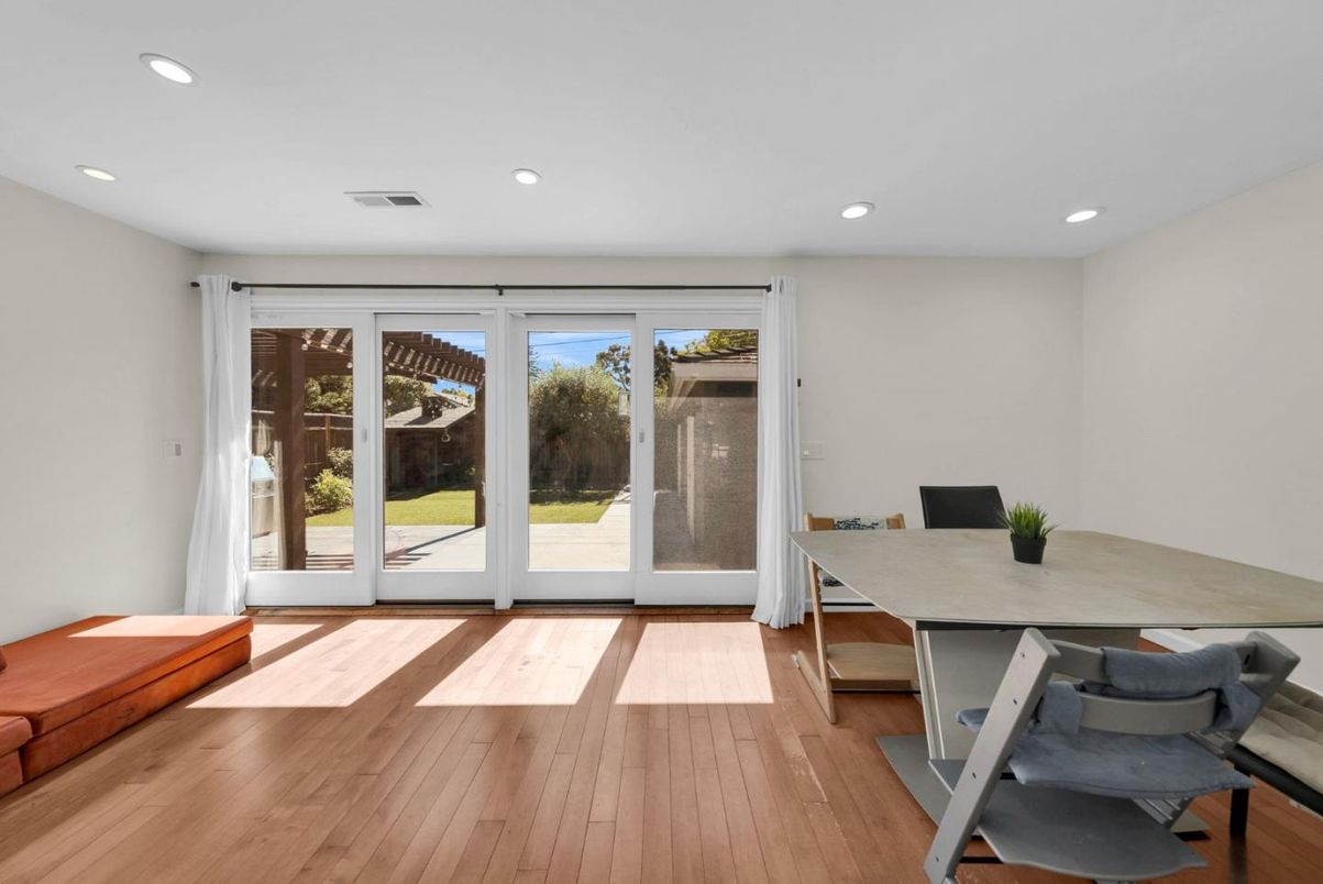 Dining room, Interior, Recessed Lighting, Wood Texture Flooring